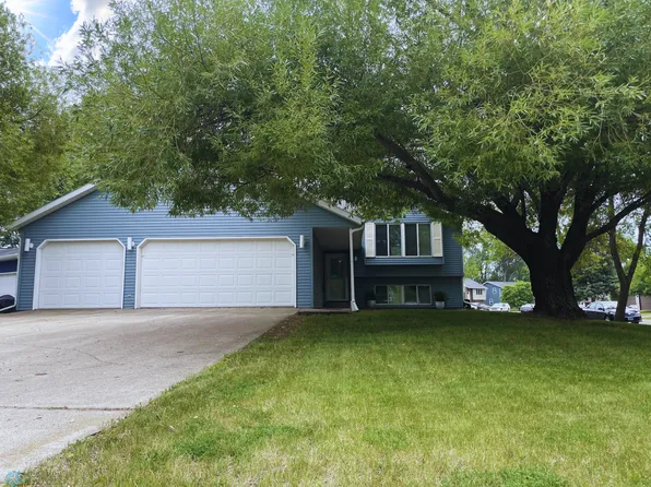 3101 Chelsea Ave S, Moorhead, MN 56560