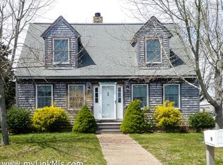 35 Essex Rd #A, Nantucket, MA 02554