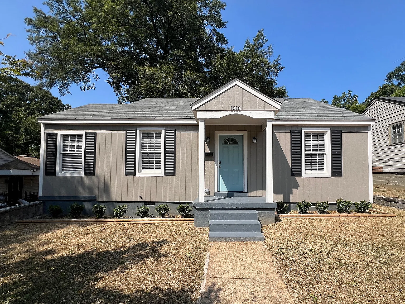 1016 Palermo Ave — Photo 1