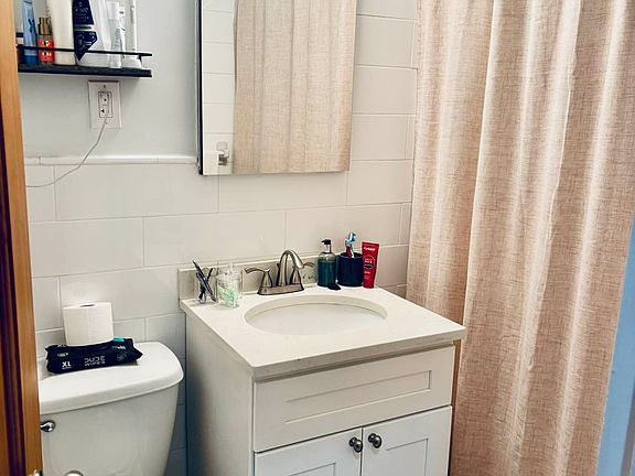 5th image of 538 E 85th St APT 5D