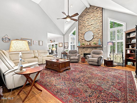 2nd image of 104 Pamlico Pl