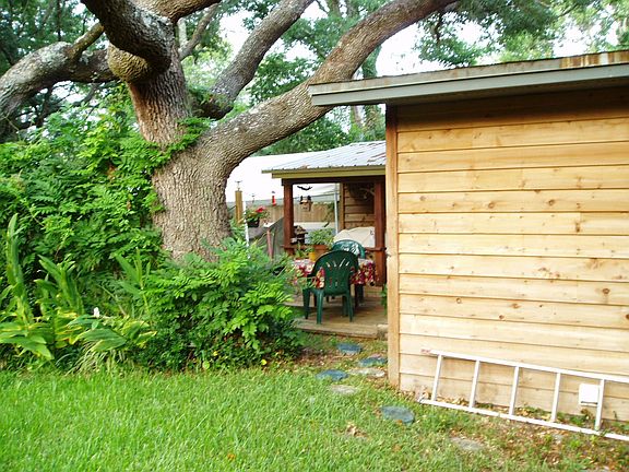 looking from the swing gate at the rear deck