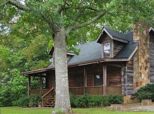 39 Pocket Rd, Chickamauga, GA 30707