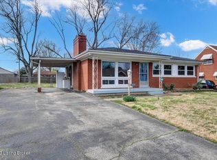 8518 Smithton Rd, Louisville, KY 40219