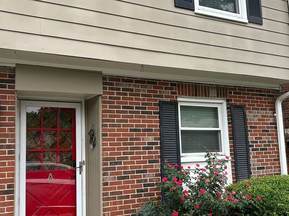 1st image of 2080 Kings Gate Cir APT A