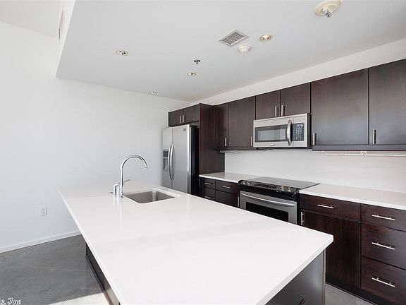 5th image of 315 Rock St APT 707