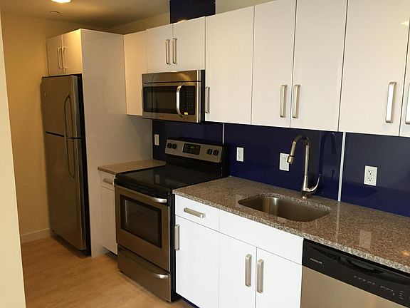 4th image of 241 S 49th St APT 602