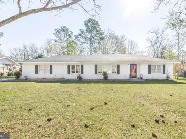1402 Knoxville St, Fort Valley, GA 31030