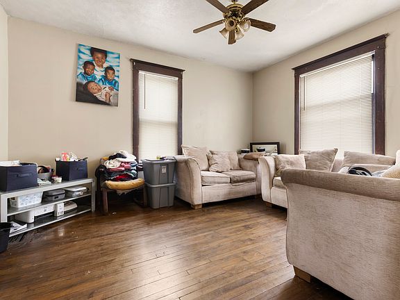 2nd image of 128 N Hinkley Ave