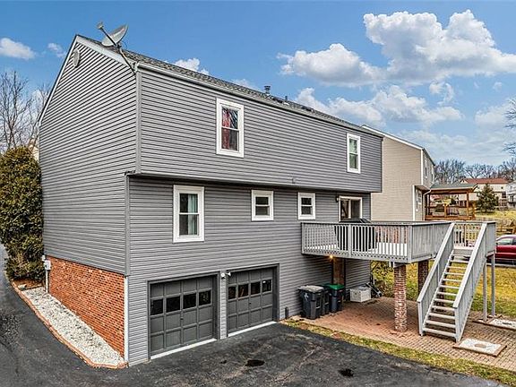 2nd image of 814 Glendale Ct