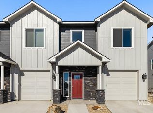 703 E Bates Ave, Parma, ID 83660