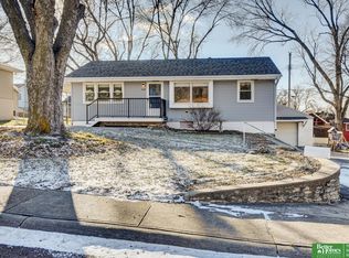 533 Bonnie Ave, Papillion, NE 68046
