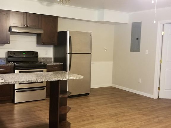 5th image of 20 NE 3rd St APT 6