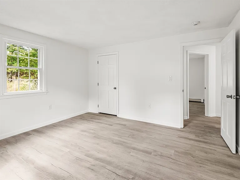 26 Sidney St — Photo 17