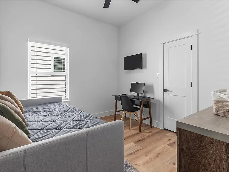 8007 Cora St #A — Photo 9