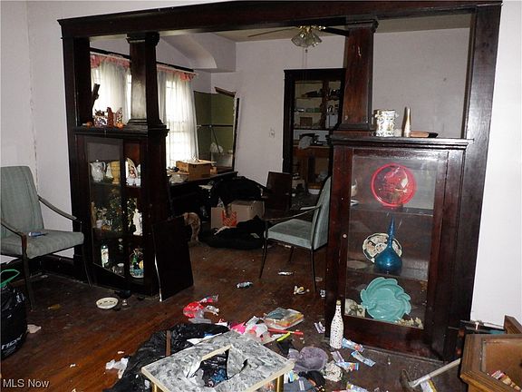 5th image of 13609 Durkee Ave