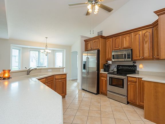 3rd image of 102 Williams Way