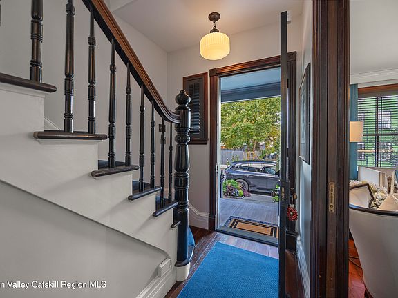 4th image of 247 Union Street
