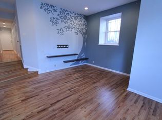 297 Montgomery St #101, Jersey City, NJ 07302