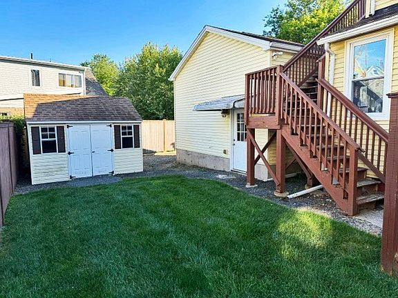 5th image of 11 Maple Ave