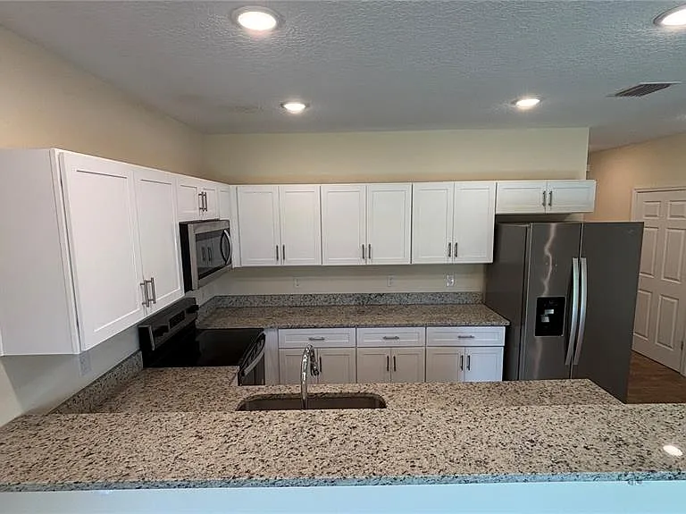 280 Gardner Ln #1 — Photo 2