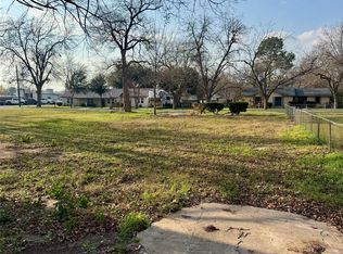 104 Byrne St, Smithville, TX 78957