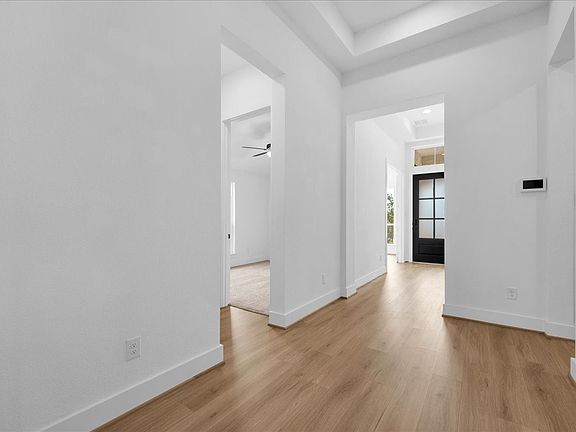 5th image of 2100 Pleasant Run Ln