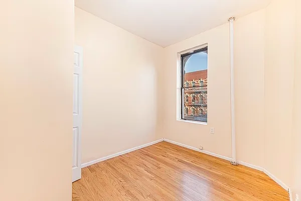 Rented by REAL New York | media 11