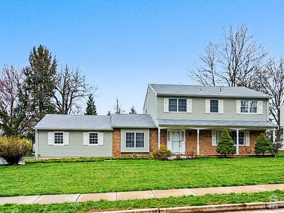 1st image of 26 Lucille Ct