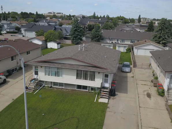 31 Brown St, Stony Plain, AB T7Z 1E8