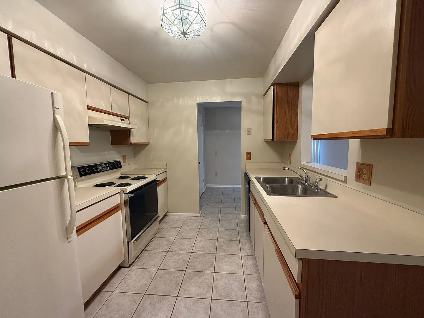 2/2.5 Town House in Casselbery — Photo 4
