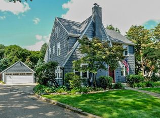 2326 Springhill Dr, Kalamazoo, MI 49008