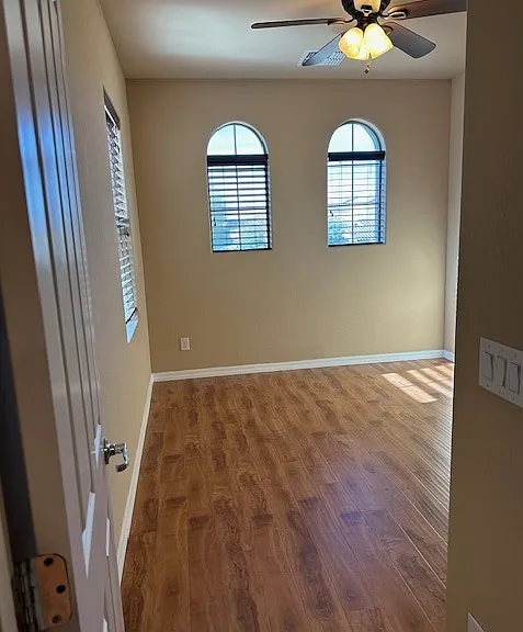147 E Carob Dr — Photo 20