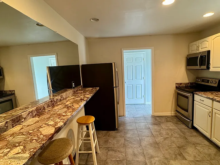 487 Mimosa Ln — Photo 4
