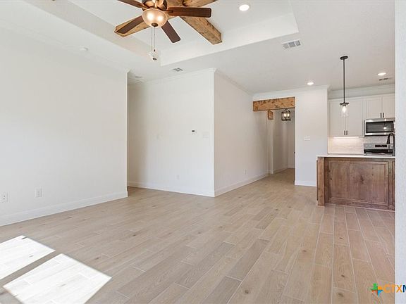 5th image of 2094 Mercer St