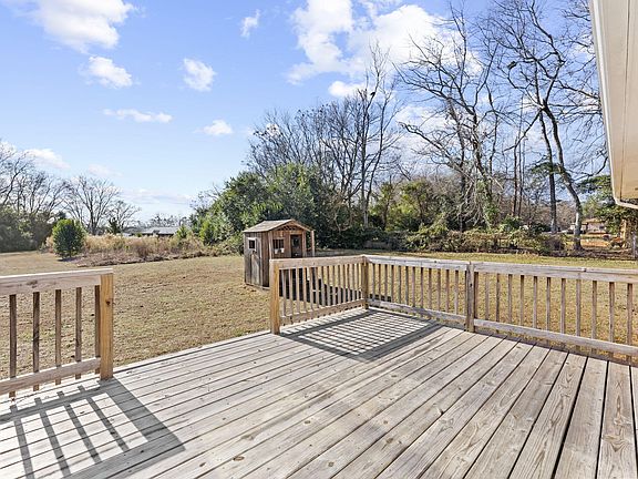 5th image of 5925 Lost Creek Dr