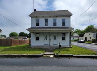 38 Mechanic St, Reinholds, PA 17569