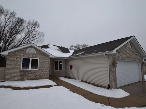 1128 Medlee Dr, Hobart, IN 46342