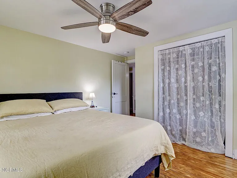 416 Wright St — Photo 11