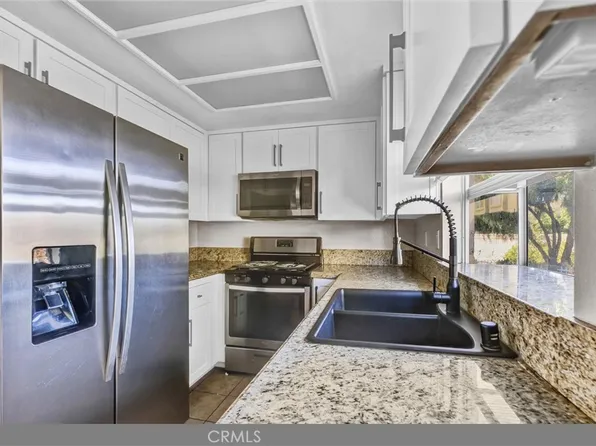 8302 Somerset Ranch Rd Unit B, Paramount, CA 90723