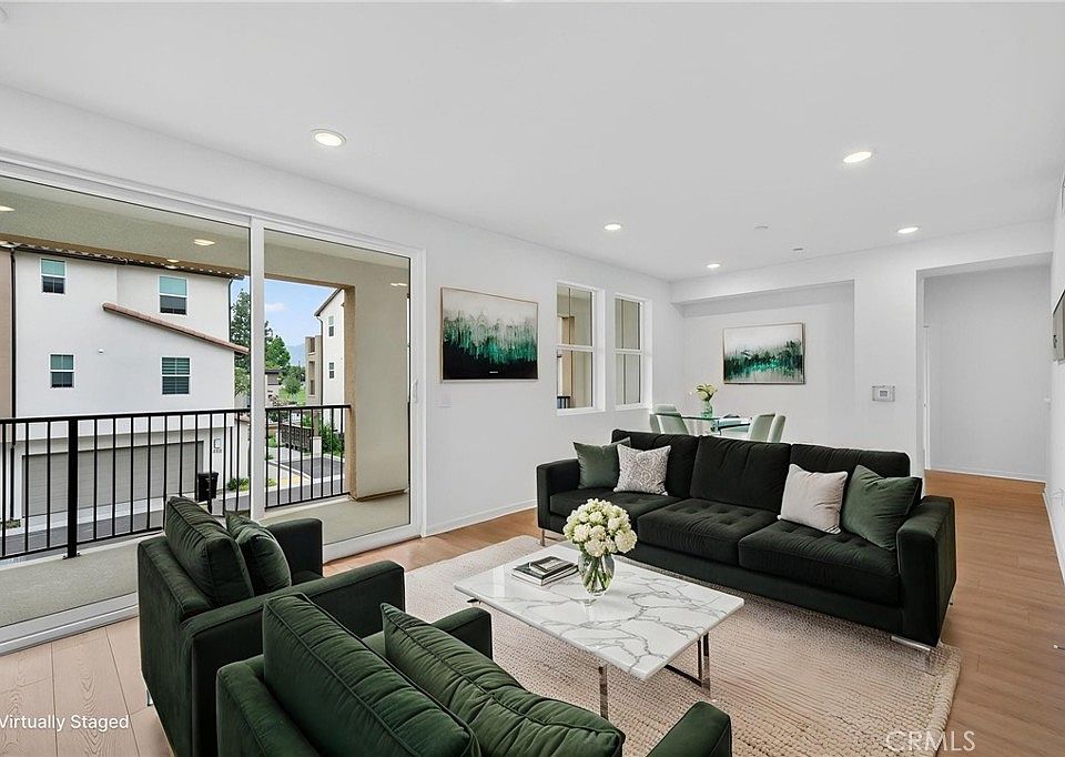 1st image of 457 Paradiso Pl