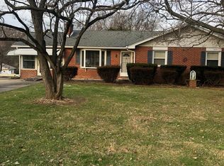 27 Dorset Dr, Broomall, PA