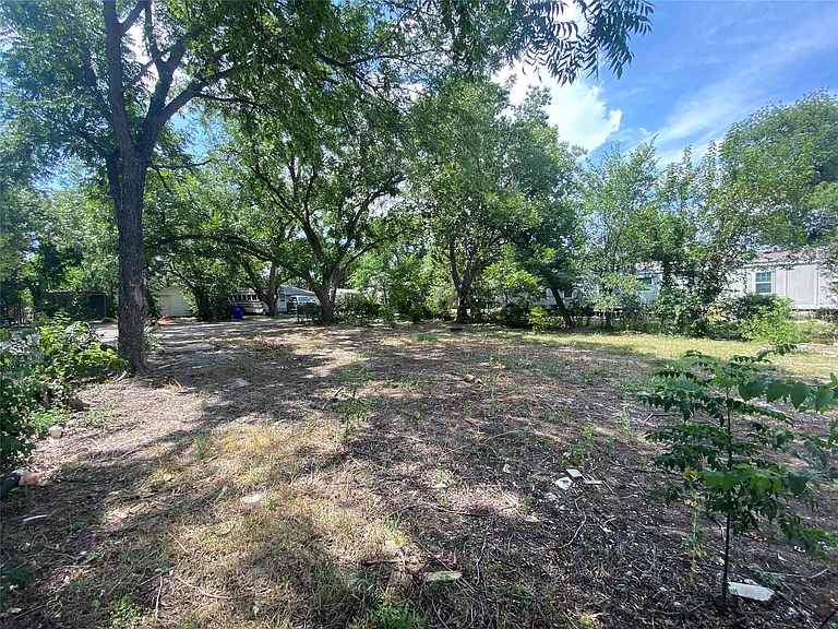 401 Chaparral Rd #B — Photo 2