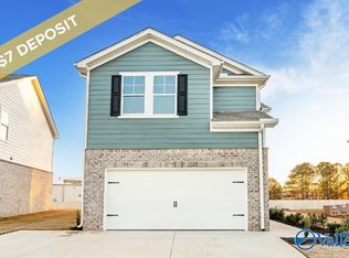 372 Summit Lakes Dr, Athens, AL 35613