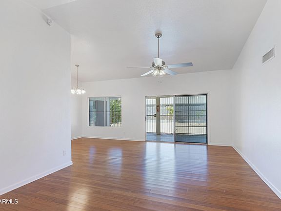 4th image of 4056 W MERCER Lane
