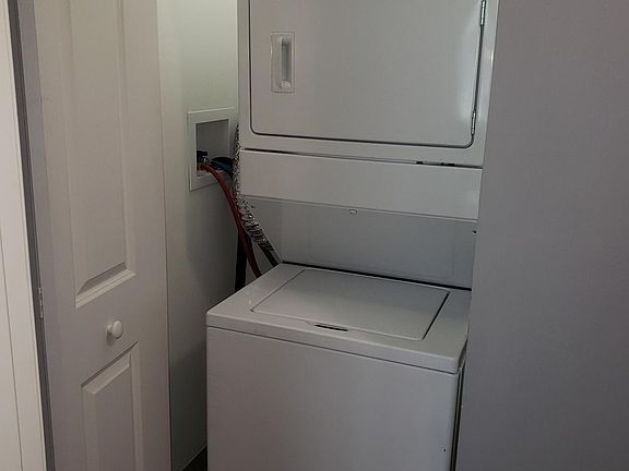 4th image of 8112 S Maryland Ave Fl 2