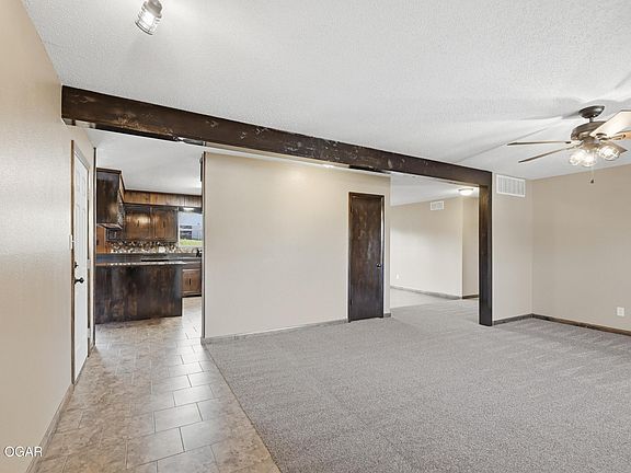 5th image of 605 Joy St