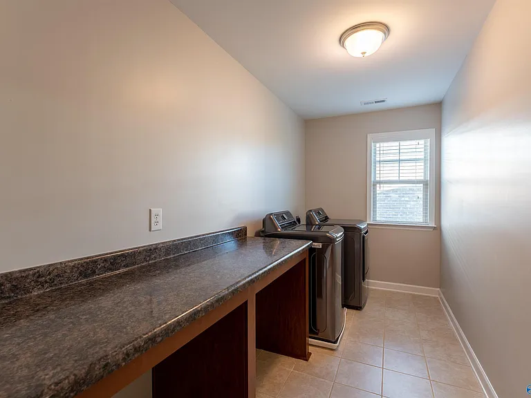 15223 Lakeside Trl — Photo 35