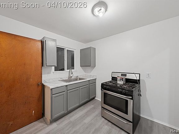 3rd image of 3931 14th St