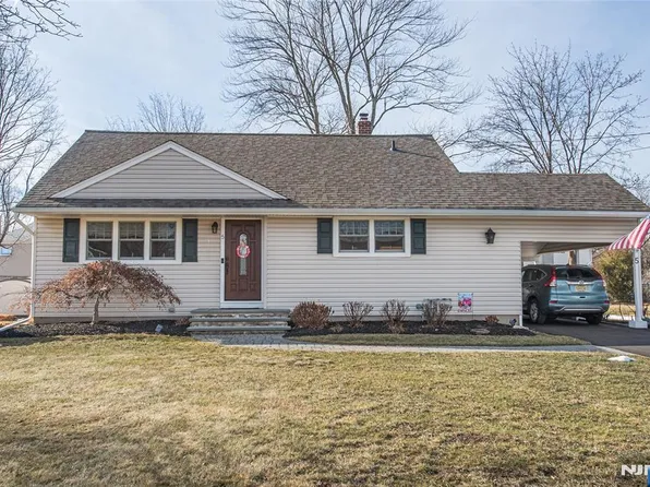 5 Raymond Ct, Lincoln Park, NJ 07035